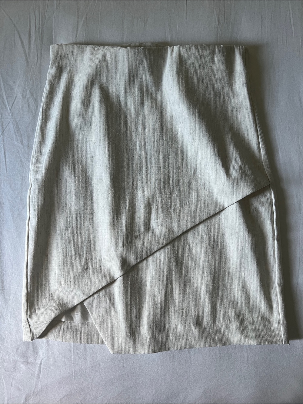 NWOT Dynamite High Rise Asymmetrical Textured Skirt